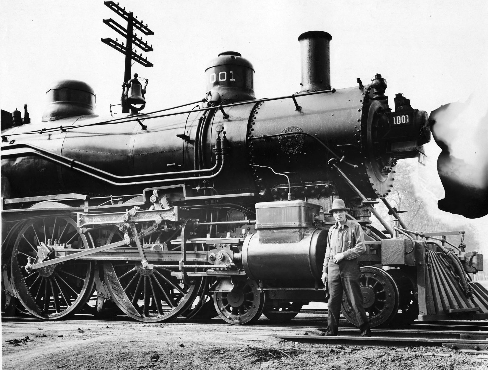 Illinois Central ENgine 1001 1910.jpg
